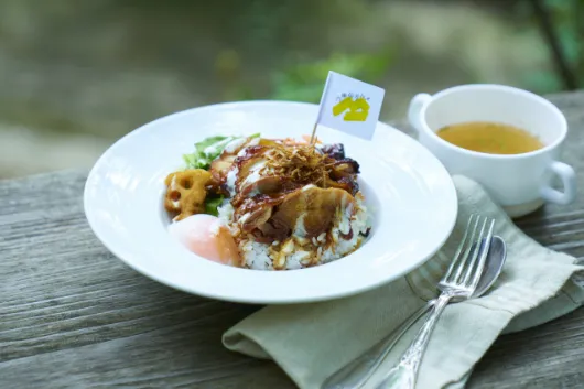 神戸ポークハンバーグのチーズグラタン